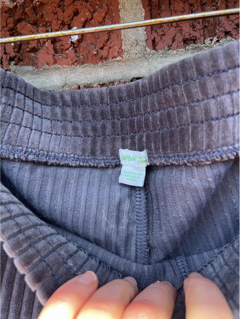 Aerie Dark Gray Charcoal Velvet Ribbed Flare Leg Lounge Pants - Picture 4 of 4